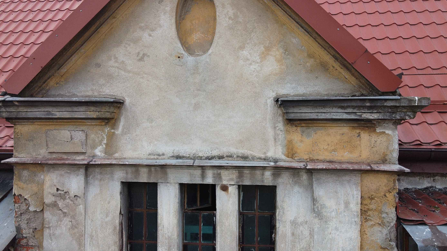 Ремонтируем ещё одно эклектичное здание 